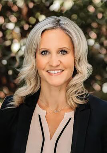Laura-Sinclair-Laura-Sinclair-homes-portrait-600