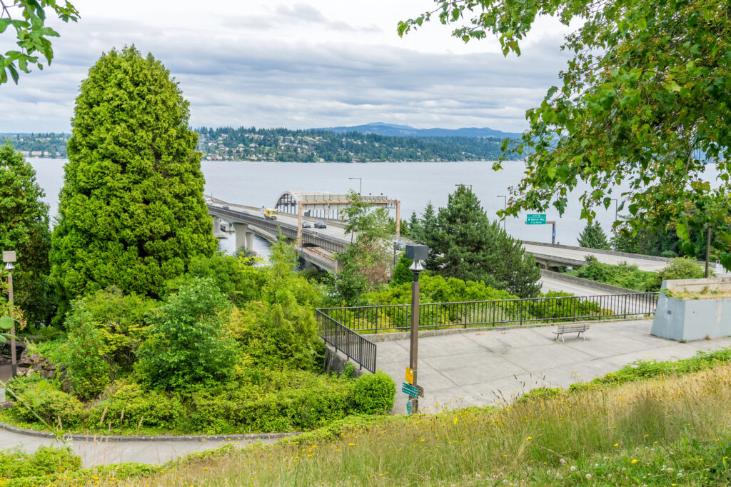 floating bridge in washington